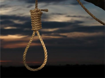 Azərbaycanda 43 yaşlı kişi özünü asdı