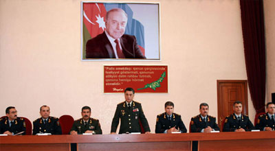 Ramil Usubov müşavirə keçirdi