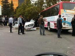 Bakıda avtobus qəza törətdi - VİDEO