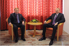 Prezident İlham Əliyev Leonid Kuçma ilə görüşüb