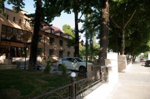 İsmayıllıda yandırılmış otel haqda - MARAQLI FAKT