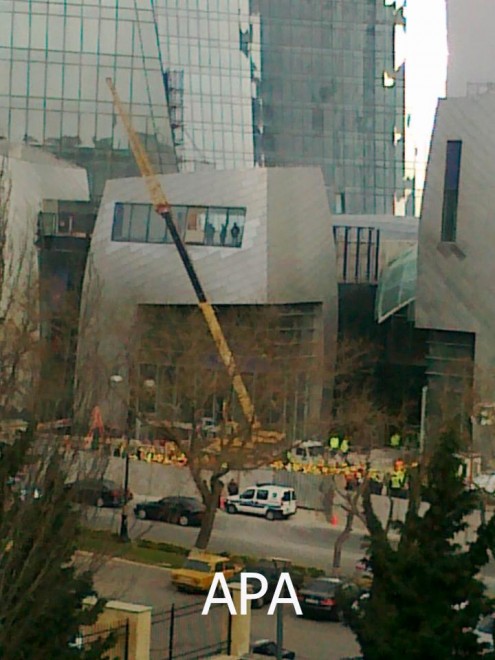 Bakının mərkəzində fəhlələrin etiraz aksiyası keçirir – FOTO