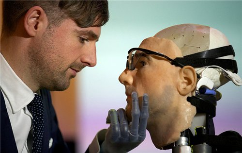 Bu da ilk robot adam - FOTOLAR