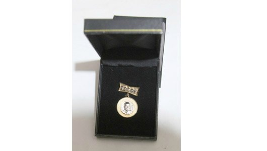 ANS-in prezidenti medal aldı -  FOTOLAR 