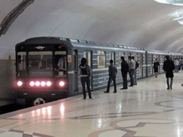 Bakı metrosunda hadisə: qatar xarab oldu