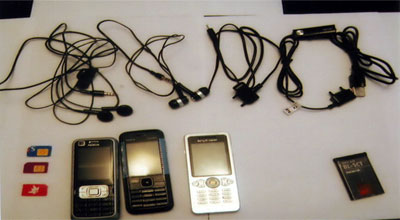 Ayaqqabının dabanında həbsxanaya telefon keçirmə cəhdi boşa çıxdı