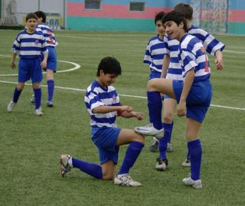 Bakıda Ronaldodan imzalı forma alan futbolçu cəzalandırıldı