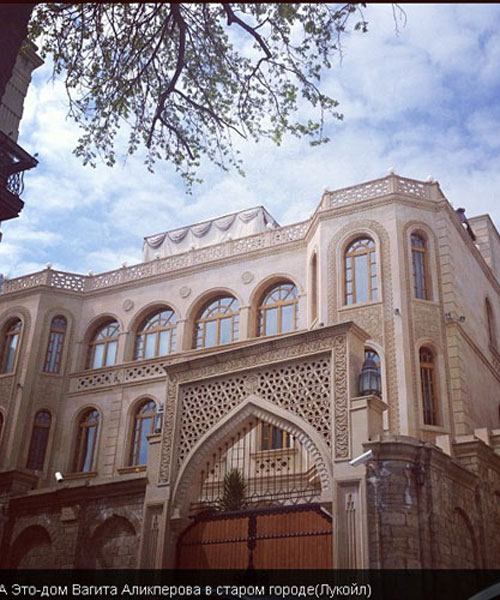 Məşhur biznesmenin Bakıdakı villası - FOTO