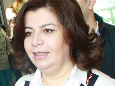 ‘Gülər Əhmədova əzab çəkir’