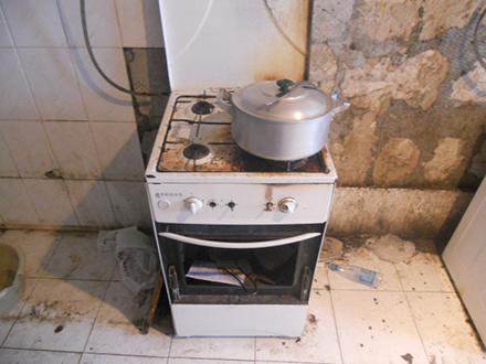 ‘Dəfələrlə qızlar dəm qazından boğulublar içəridə’ -  FOTOLAR 