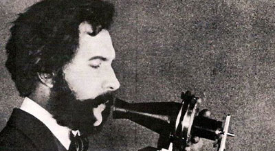 Telefonun yaradıcısının səsi tapıldı - VİDEO