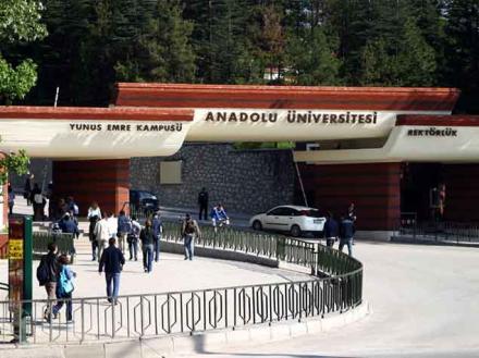 Rektor universitetdə tələbələr arasında baş verən davadan danışdı