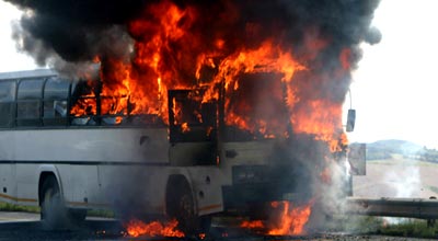 Azərbaycanda sərnişin avtobusu yandı