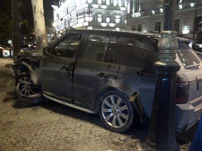 Polis leytenantı ‘Range Rover’i aşırdı: 3 nəfər öldü 