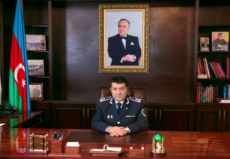 Miqrasiya Xidmətinin rəisi jurnalistləri hoteldən qovdurdu -  FOTOLAR