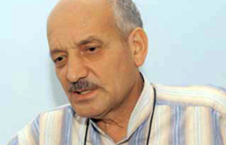 Azərbaycanın tanınmış aktyoru iflic oldu