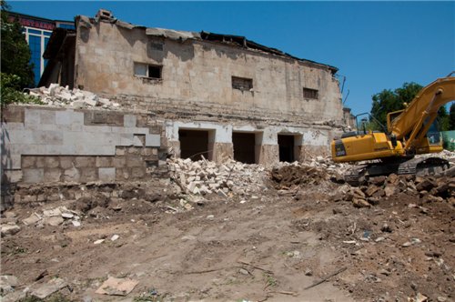 Bakının məşhur kinoteatrı xarabalığa çevrilib - FOTOLAR