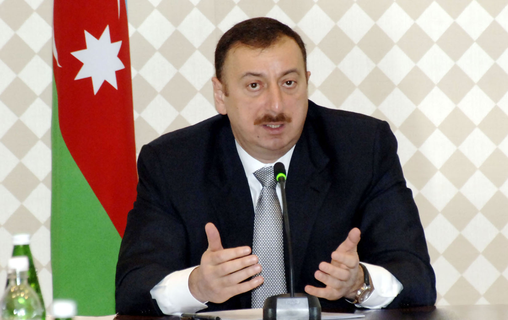 ‘Jurnalistlər üçün növbəti binanın açılışı 2015-də olacaq’
