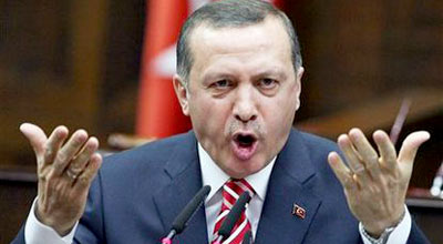 Ölkə vətəndaşı baş nazirə tüpürdü