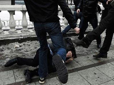 Şəmkirdə 26 yaşlı oğlan qohumu tərəfindən bıçaqlanıb
