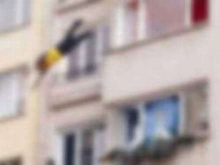 Moskvada iki soydaşını bıçaqlayan azərbaycanlı intihar edib