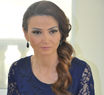 Qənirə Paşayeva övladını itirən jurnalistin müdafiəsinə qalxdı
