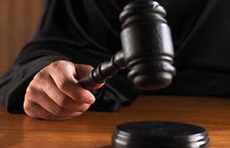 22 yaşlı oğlan telefondan qız şəkli götürən dostunu öldürdü