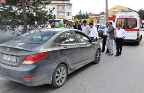 2 tələbə qızı maşın vurdu