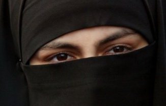 İsveçrədə çadra qadağan olundu