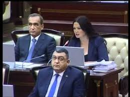 Azərbaycanda bəzi təhsil və səhiyyə xərclərinin dövlət tərəfindən ödənilməsi təklif olunur