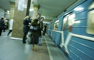 Bakı metrosunda qatar tuneldə qaldı