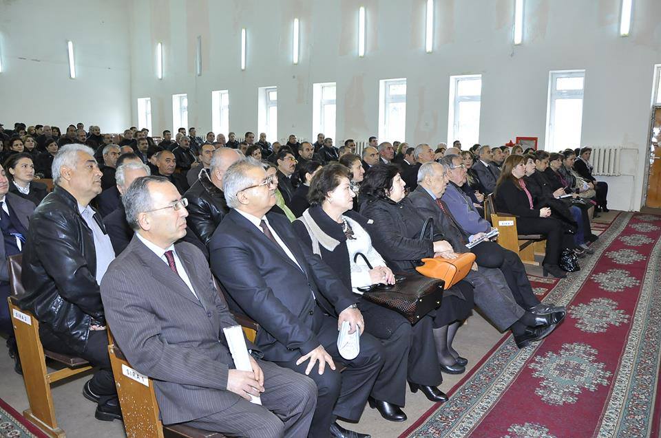 Əmək və Sosial Münasibətlər Akademiyasında valideynlərlə görüş keçirildi -  FOTOLAR 