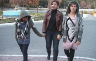 Bakıda itkin düşən qızlar: ‘peşman deyilik’ -  VİDEO 