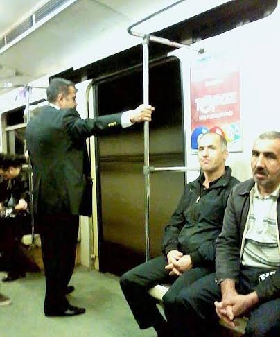 Bakı metrosunda çəkilən qeyri-adi -  FOTO
