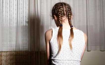 15 yaşlı qızı məktəbə gedərkən qaçırıb zorlamaq istədilər