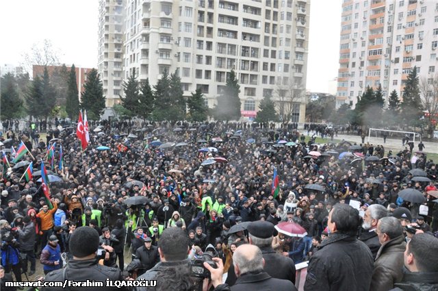 Bugünkü mitinqlə bağlı rəsmi açıqlama- 700 nəfər iştirak edib