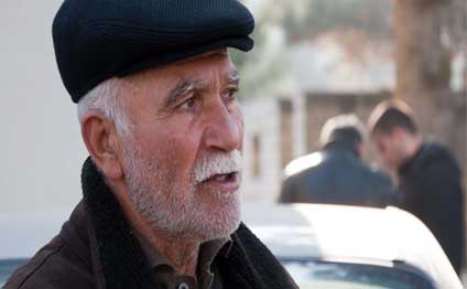 Nazir özünü yandıran Qarabağ əlilinə baş çəkdi