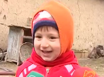 3 yaşlı balaca törətdiyi yanğından danışdı - VİDEO 