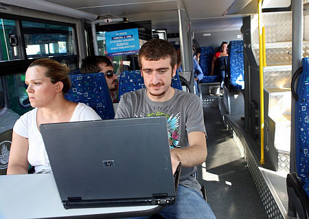 Bakıda sərnişin avtobusunda pulsuz 