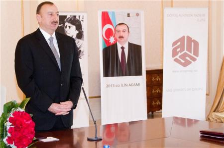 "Korrupsiyaya,rüşvətxorluğa qarşı mübarizə daha da ciddi aparılmalıdır" -  İlham Əliyev