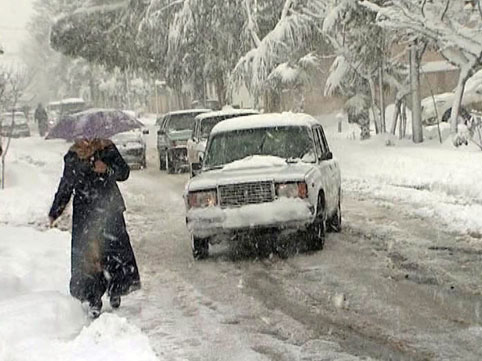 Sabah Bakıda yollar buz bağlayacaq –  SABAHIN HAVA PROQNOZU 