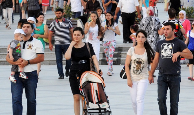 Azərbaycan əhalinin sayı artdı –  9 milyon 477 min 100 nəfər 