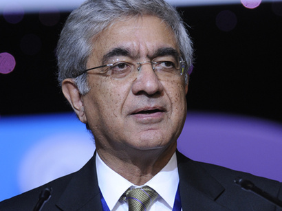 Hafiz Paşayev gənclərin suallarını cavablandırdı