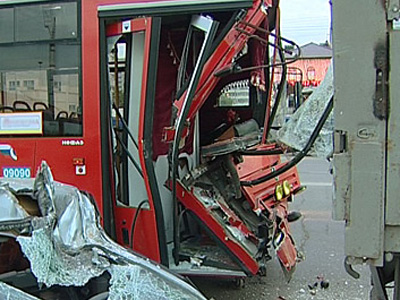 Bakıda sərnişin avtobusu qəza törədib