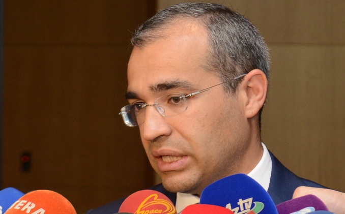 Mikayıl Cabbarov kollec direktorunu işdən qovdu