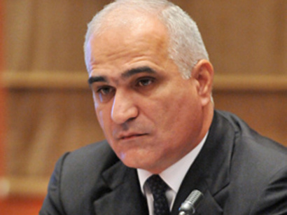 İqtisadiyyat və sənaye naziri Qobustanda vətəndaşları qəbul edib