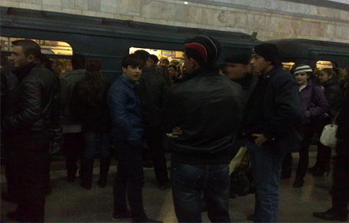 Bakı metrosunda gərgin anlar: nə baş verir?