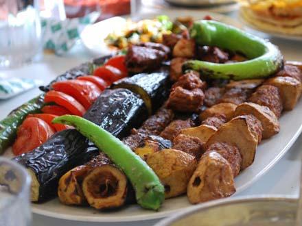Azərbaycanlıların ən çox yediyi qidalar -  SİYAHI
