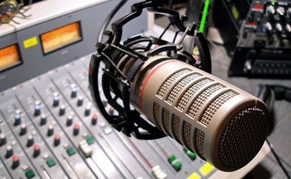 Erməni mahnıları Azərbaycan radio məkanında yayımlanacaq -  VİDEO 