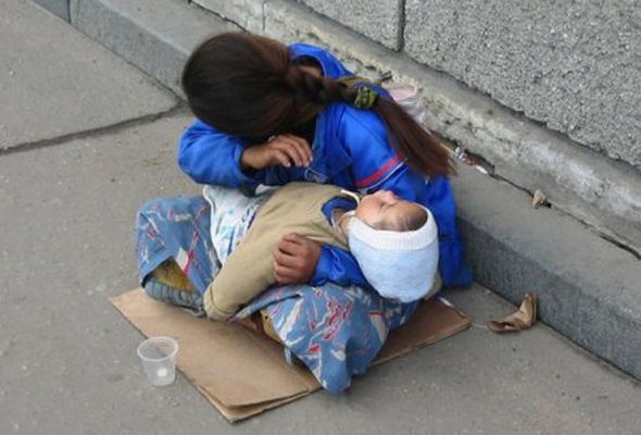Bakıda yeniyetmə dilənçi qızlar qrup seks biznesində istifadə edilir - ŞOK FAKTLAR 